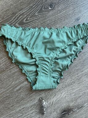 NWT XS 0-2 Shade & Shire Green Ruffle Low Rise Cheeky Bikini Bottoms